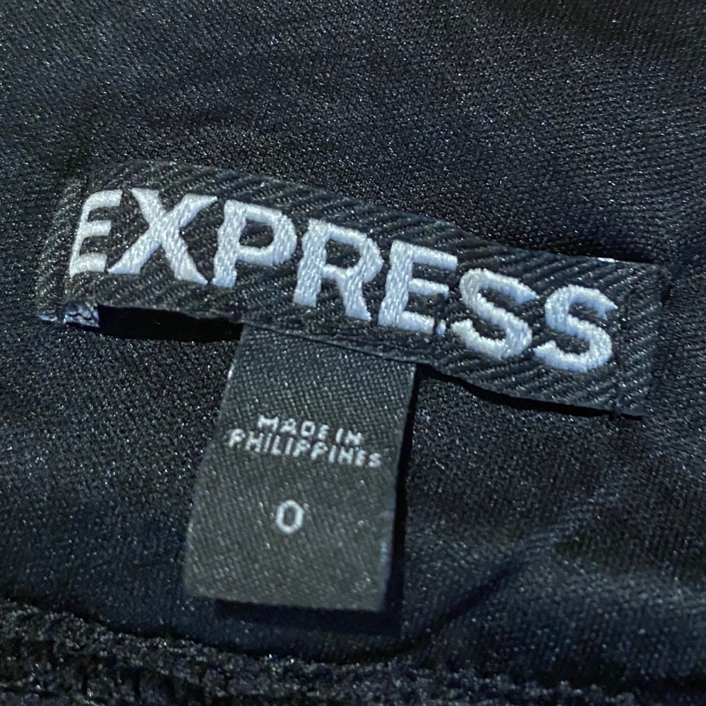 EXPRESS size, 0  or an XS.